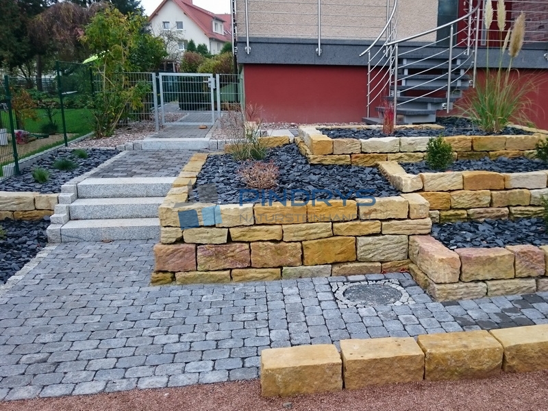 Sandstein Mauersteine gespalten, Trockenmauersteine